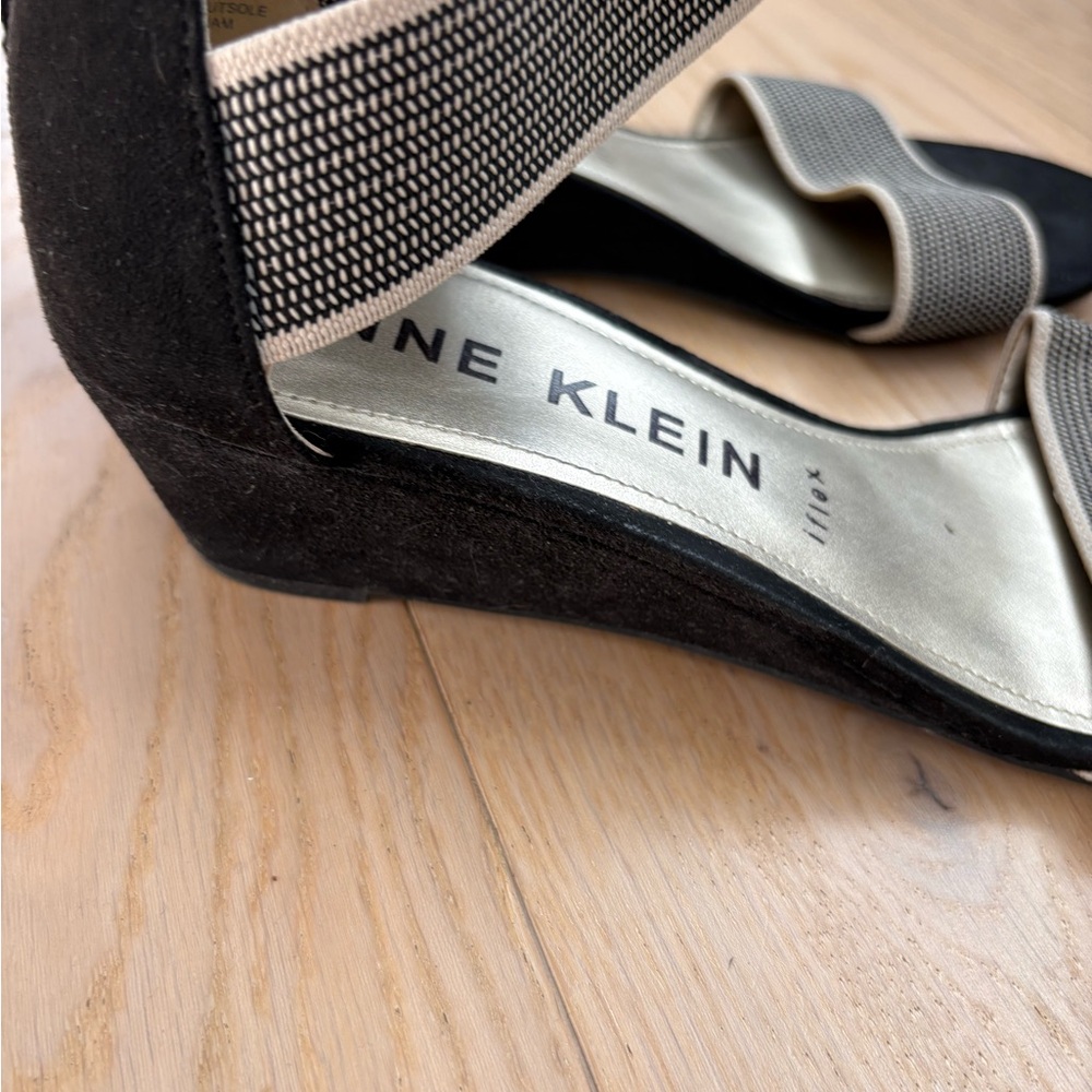 Anne Klein wedge sandal size 10 - Picture 2 of 4